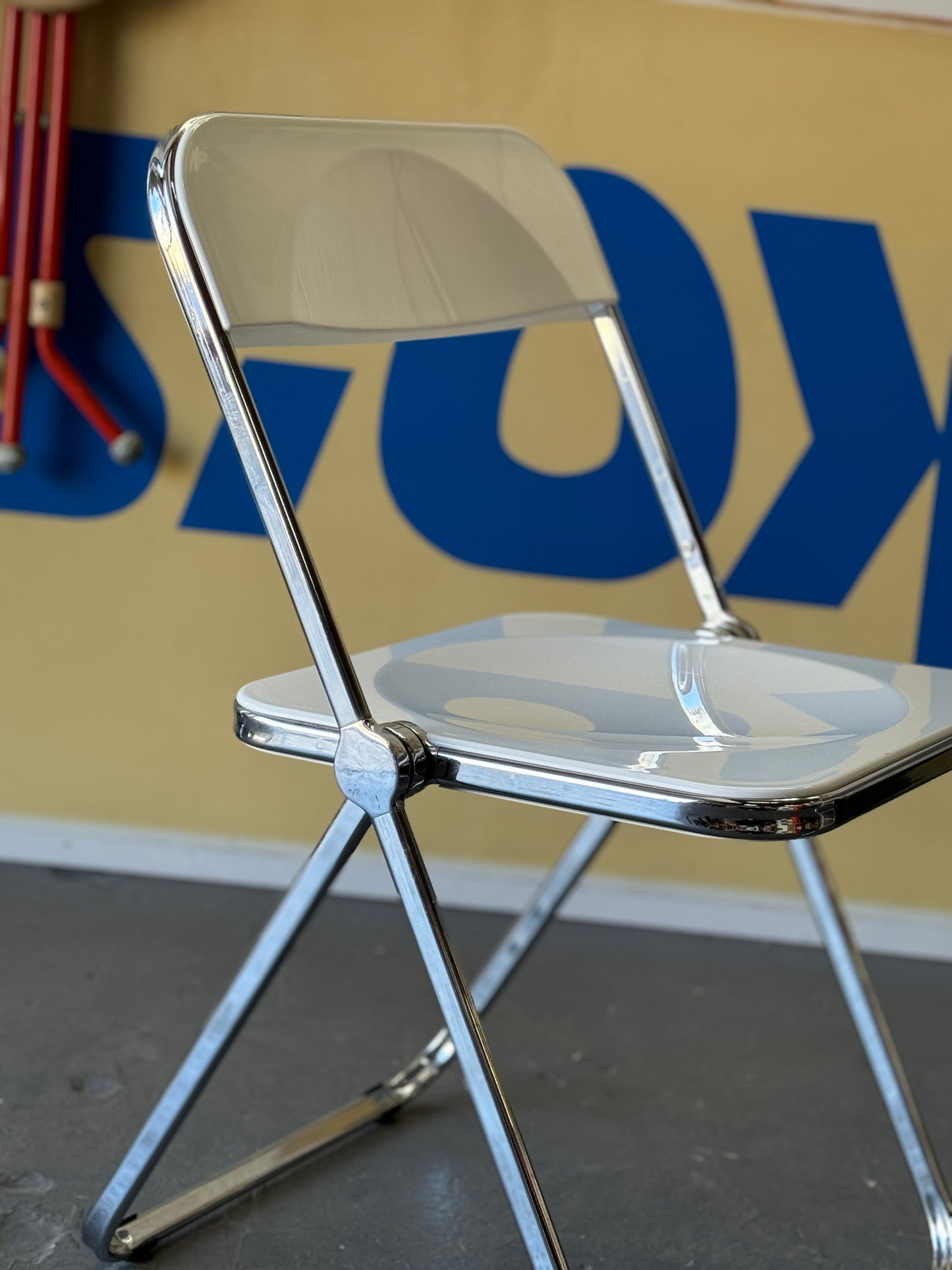 Giancarlo Piretti For Castelli Style Acrylic Folding Chair and Table