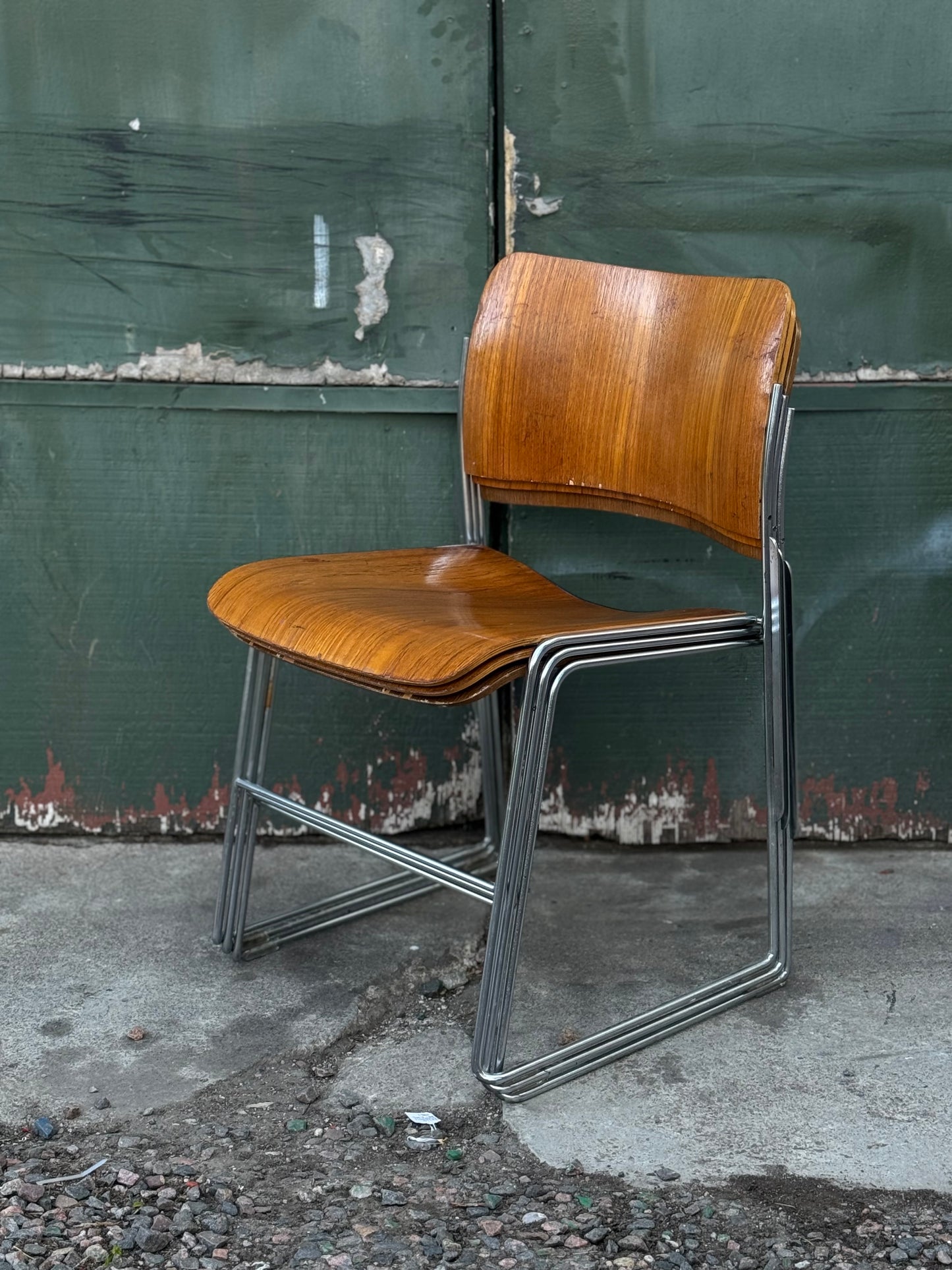 David Rowland 40/4 stackable bent oak dining chair, 1974