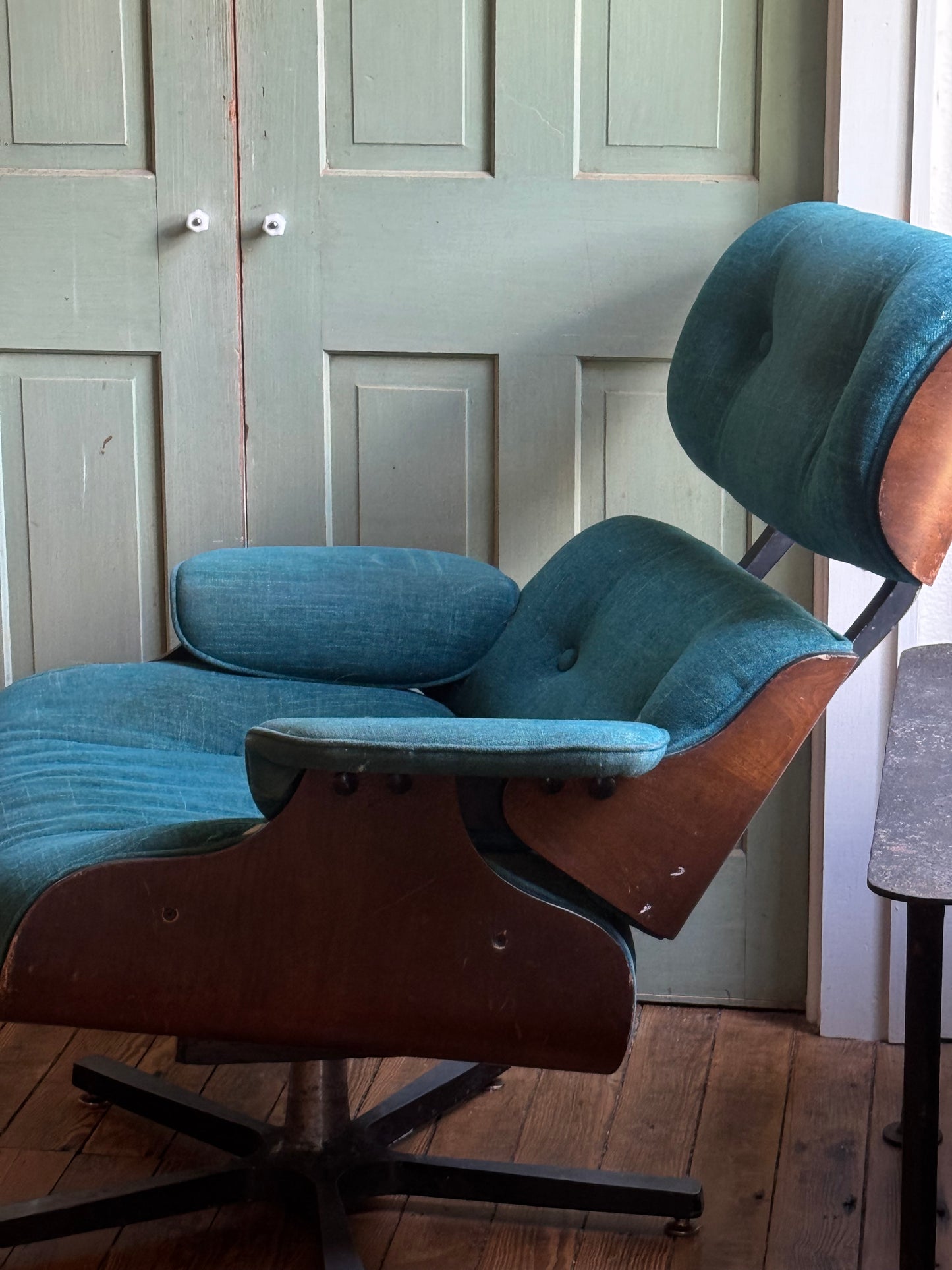 Vintage Plycraft Eames Style Lounge
