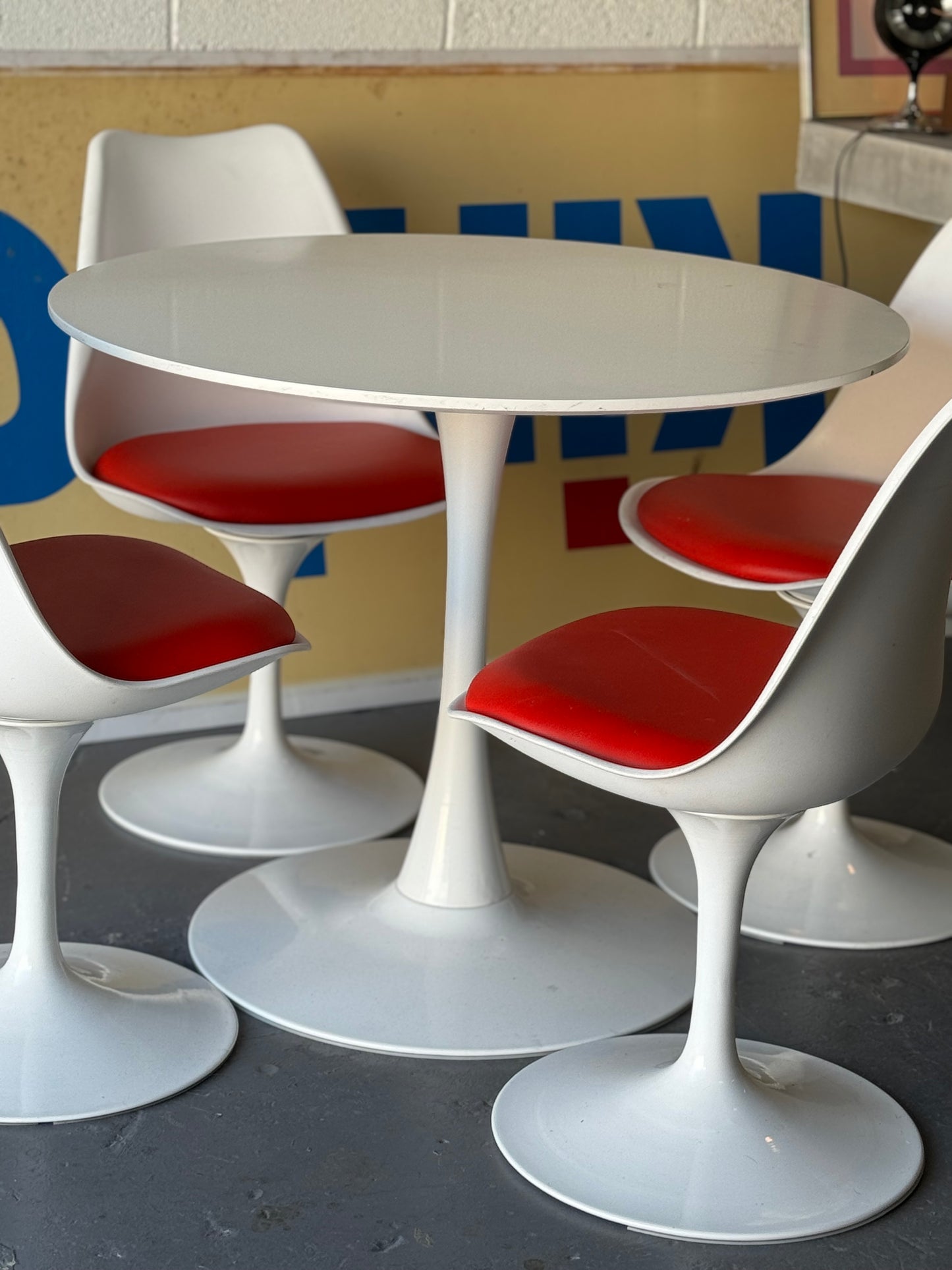 Contemporary Tulip Dining set