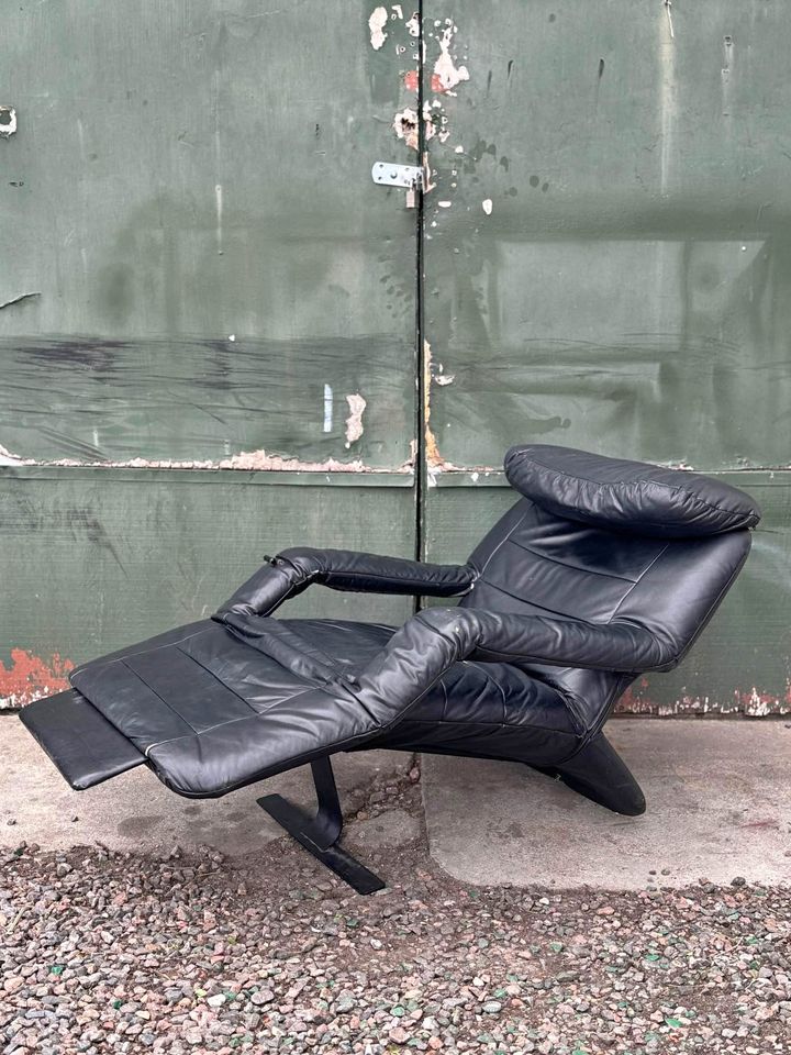 1980s postmodern brutalist leather “Pony Chair” recliner by Lafer of Brazil