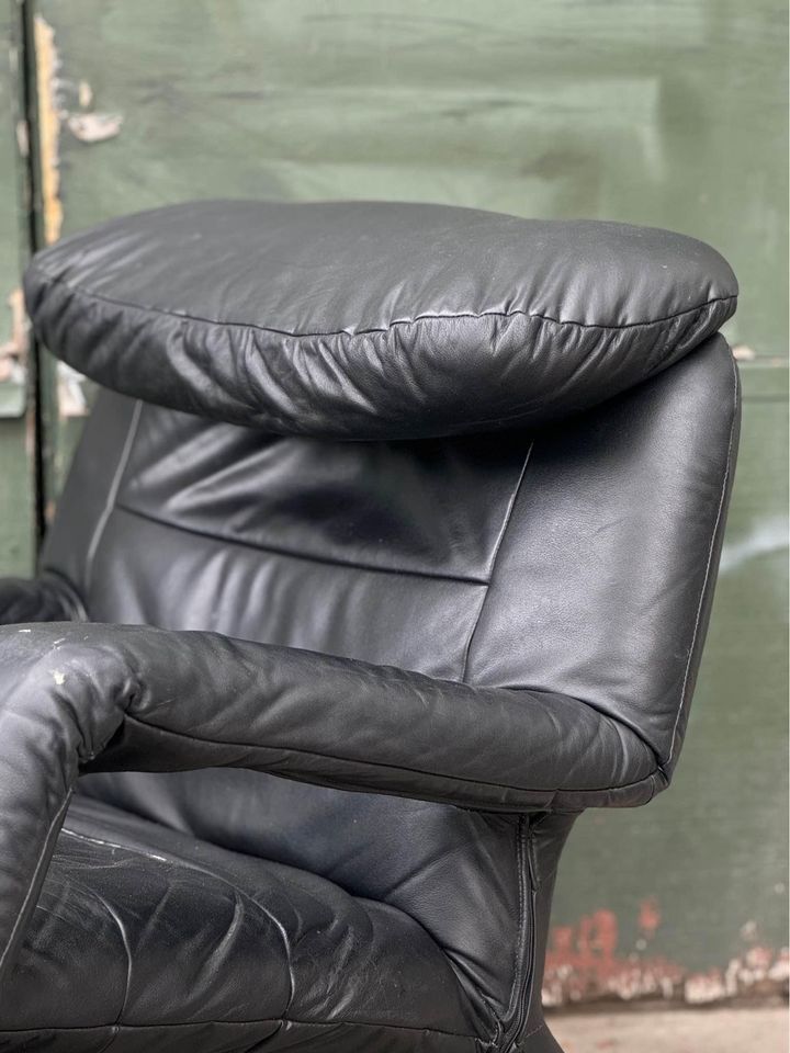 1980s postmodern brutalist leather “Pony Chair” recliner by Lafer of Brazil