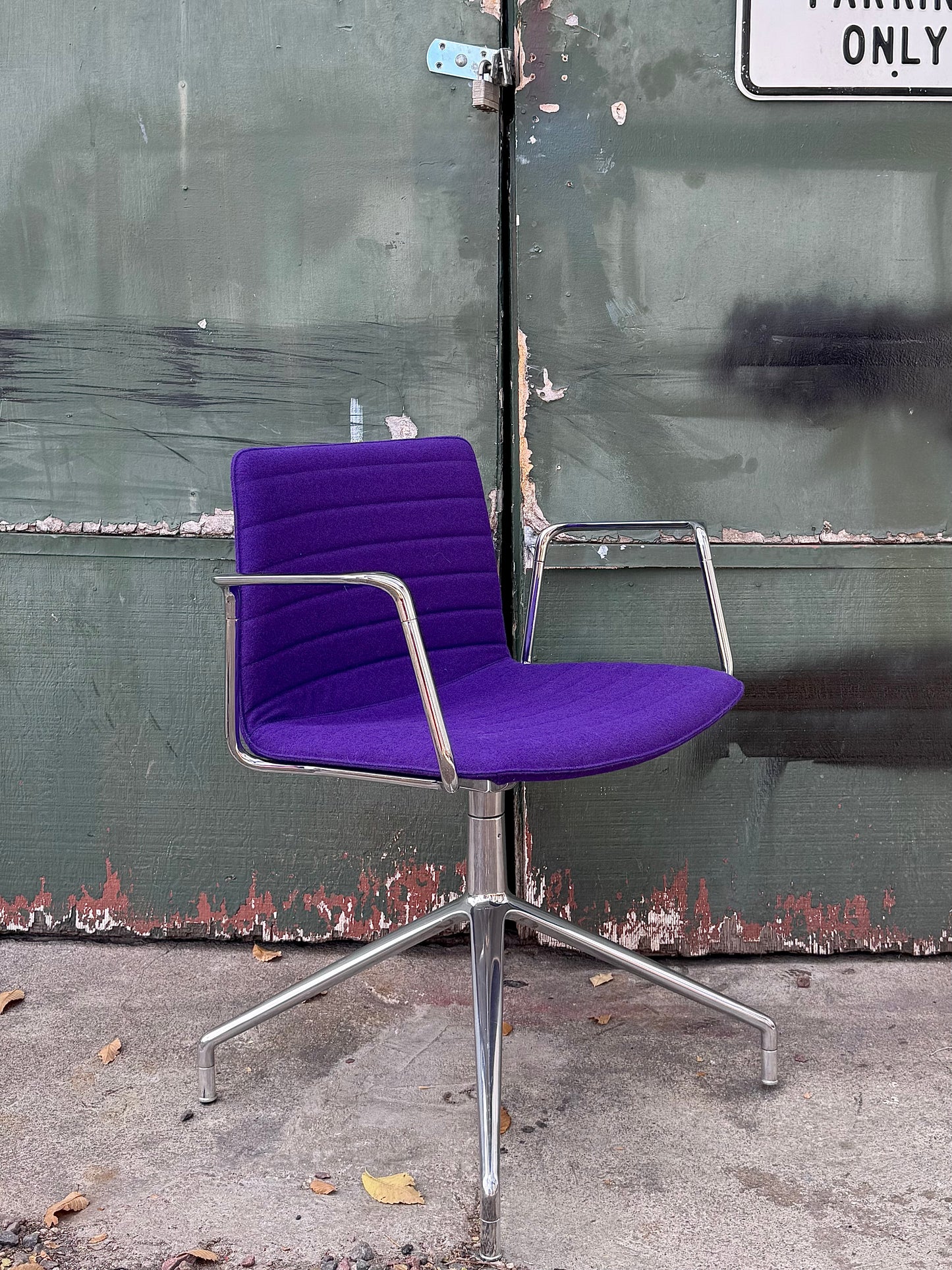 Arper Catifa 53 chair