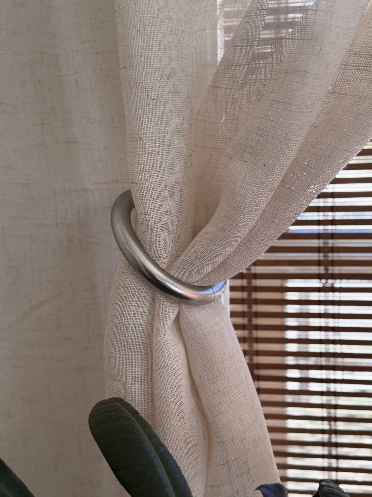 Umbra Magnetic Rings by Mauricio Affonso