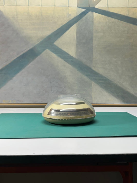Vintage Round Kitchen Scale 7lb Yellow with Lid/Dish
