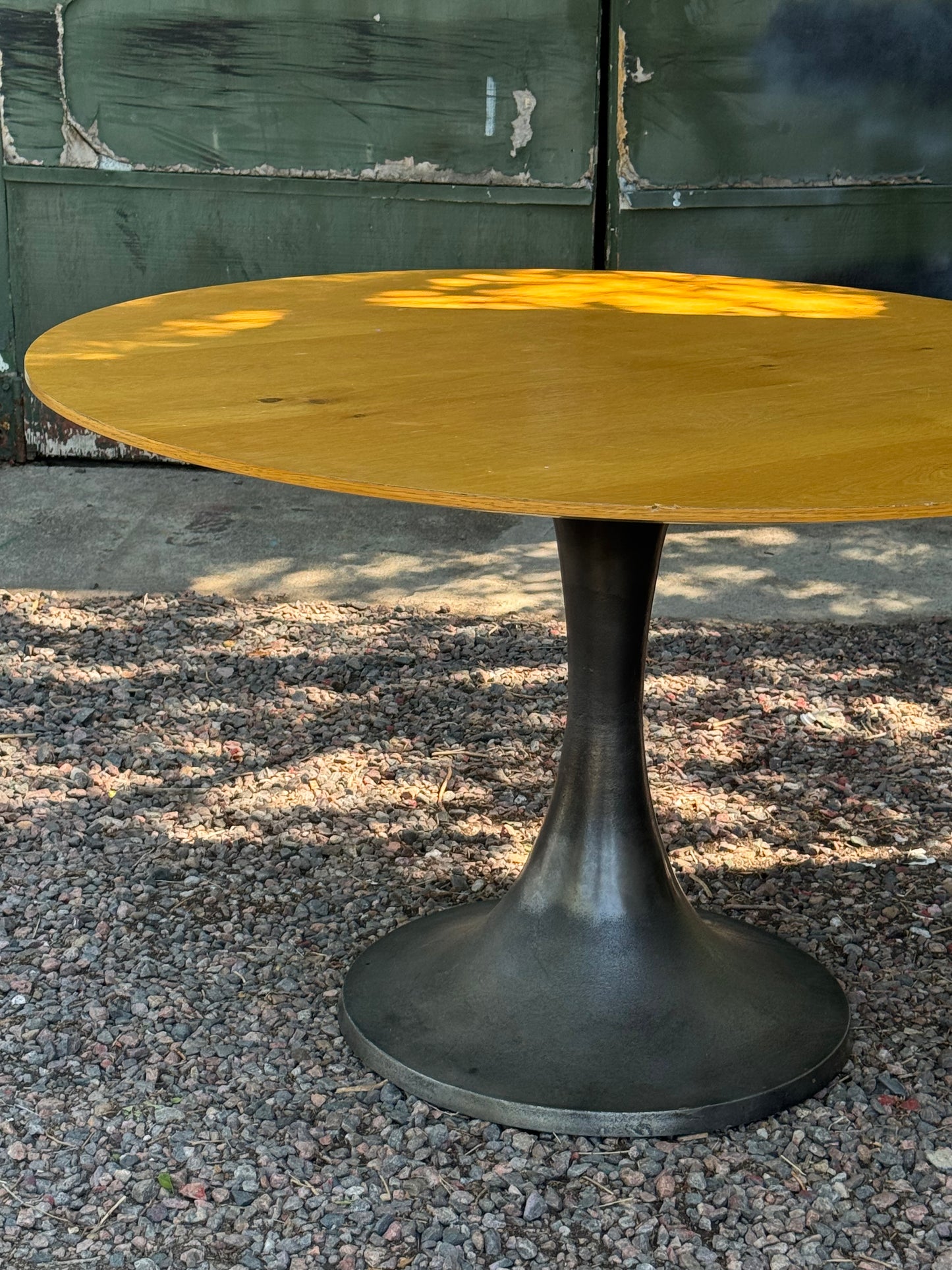 Tulip Table