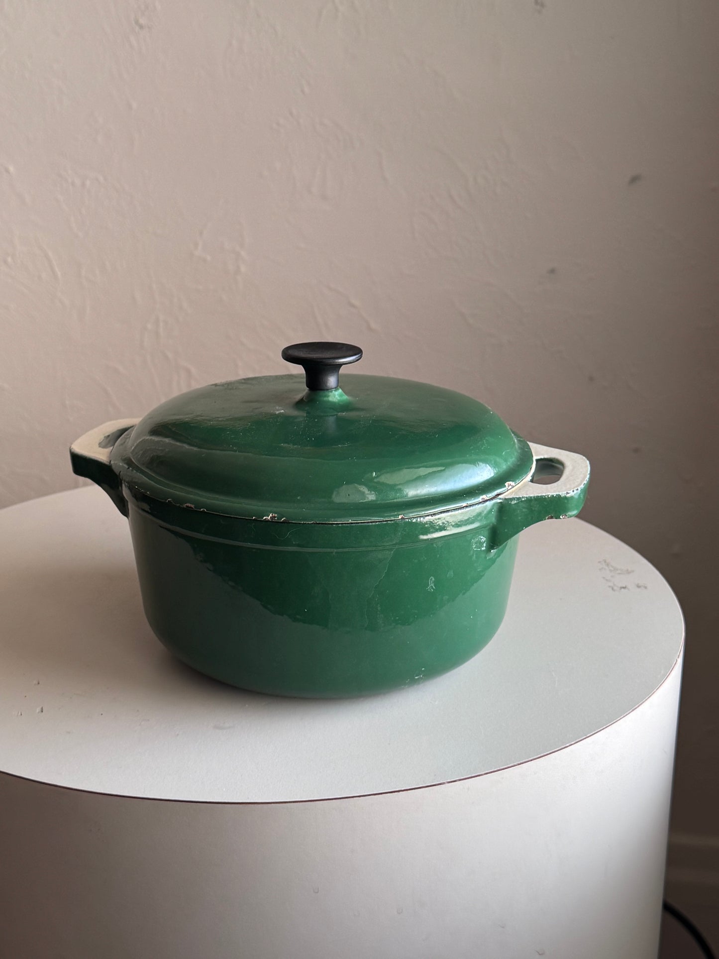 Vintage 3qt Cast Enamel Dutch Oven