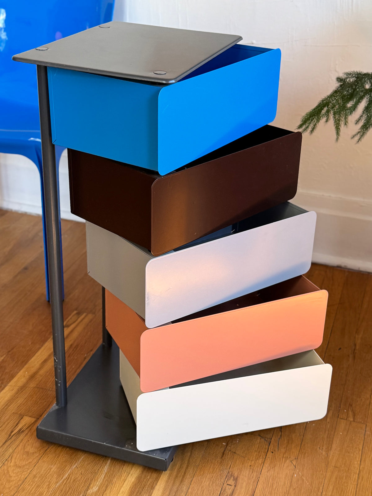 MOMA Exclusive
5-Drawer Pivot Cabinet