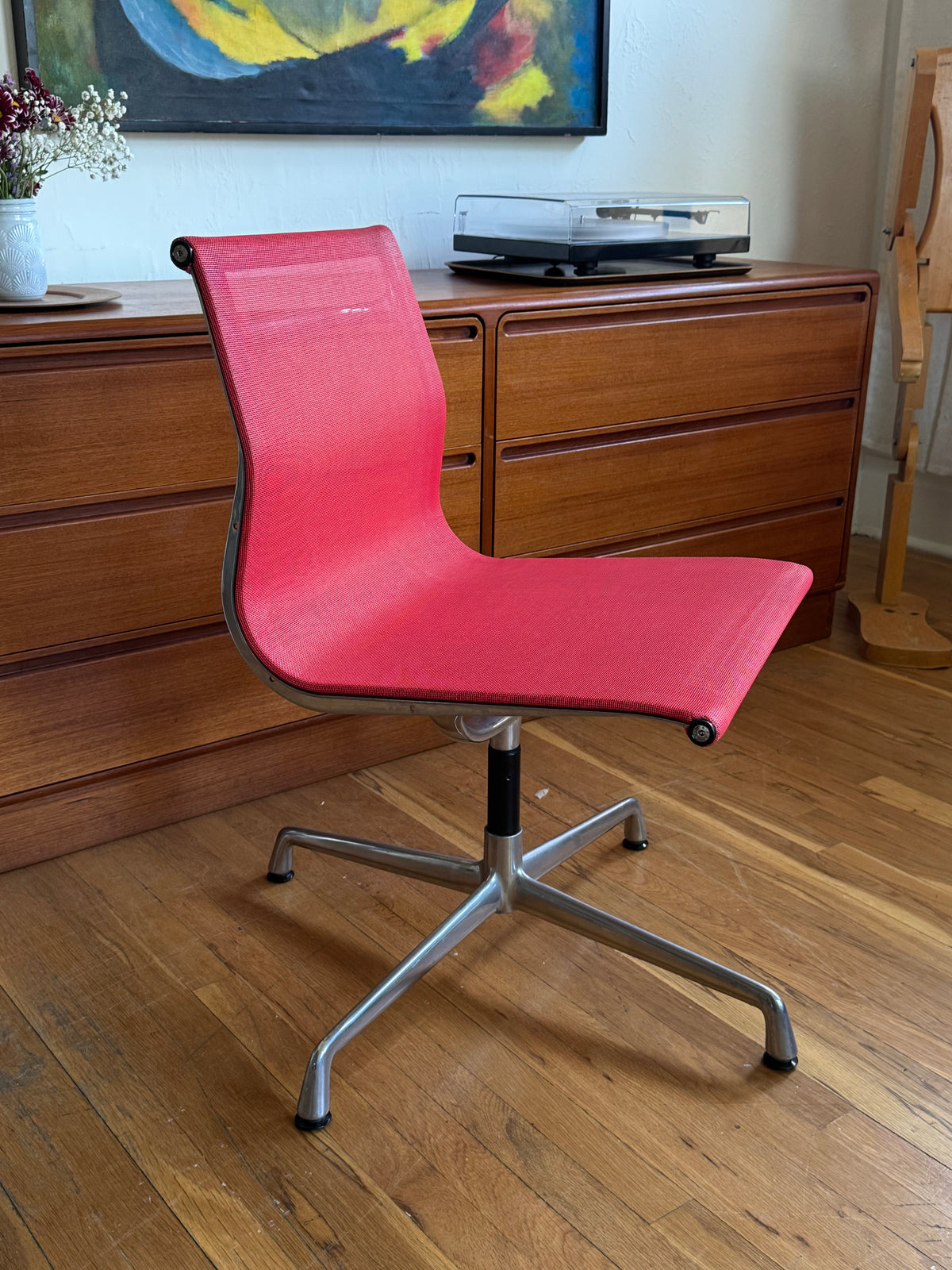 1980s Eames Aluminum Group Red Mesh Swivel Office Chair