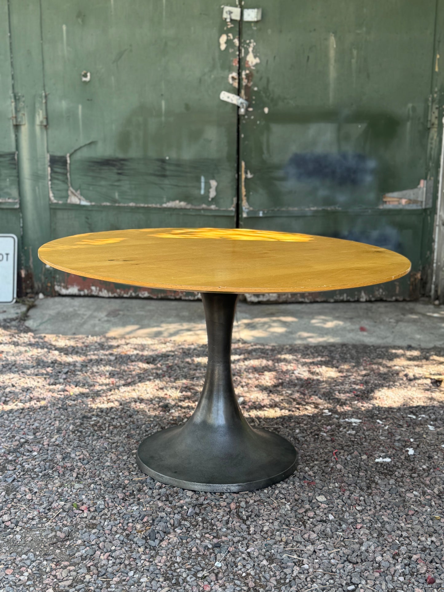 Tulip Table