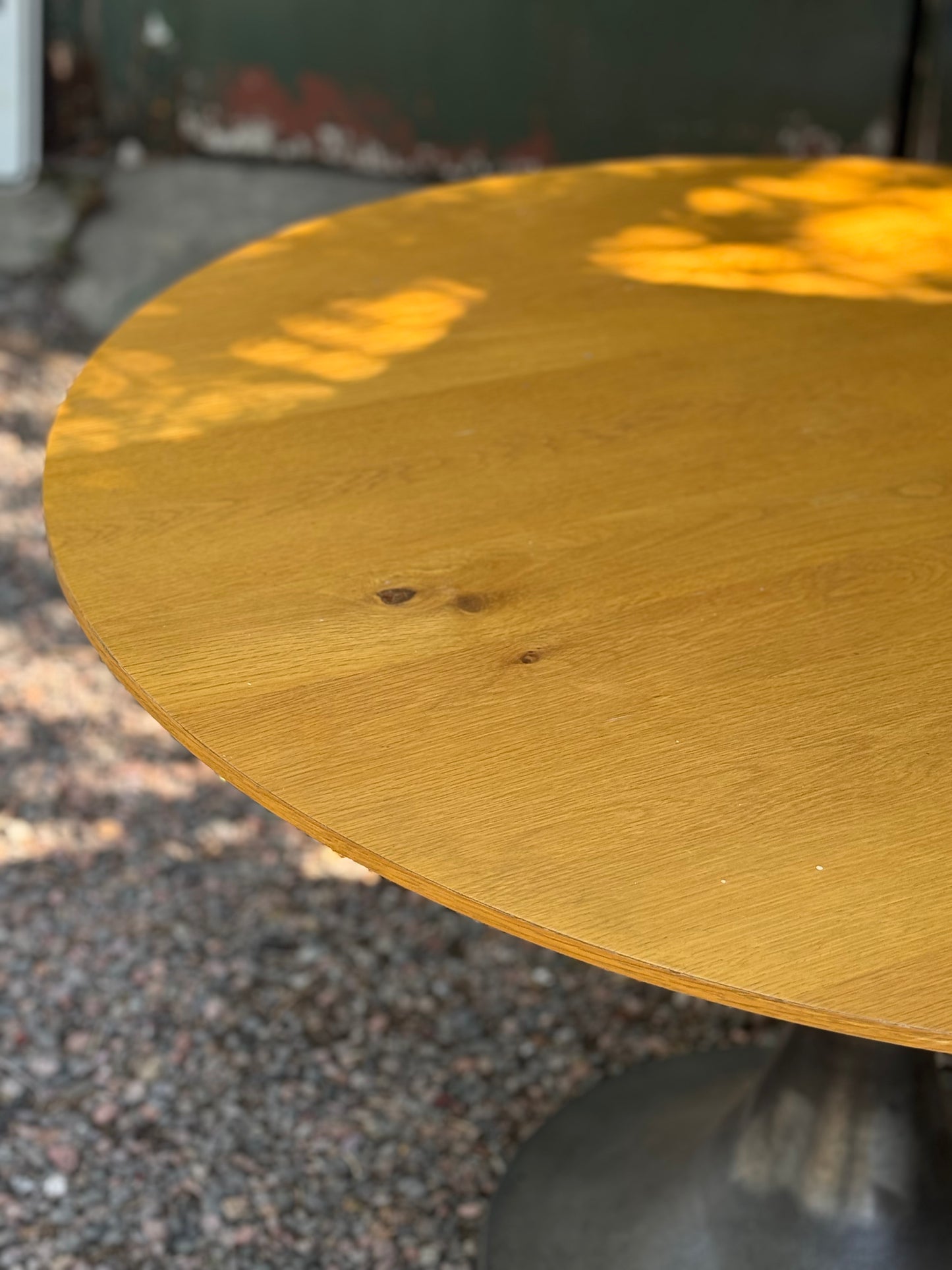 Tulip Table