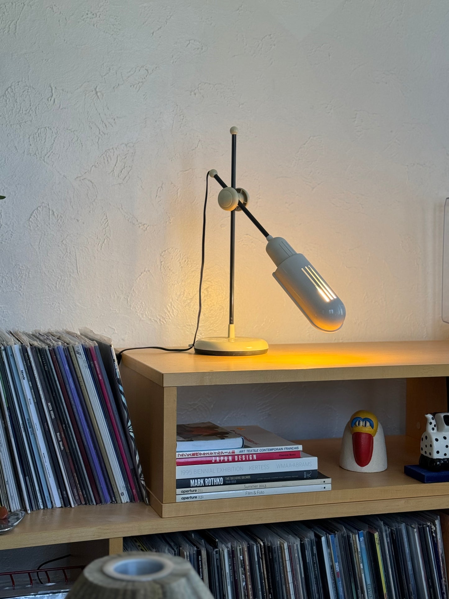 Space age adjustable table lamp