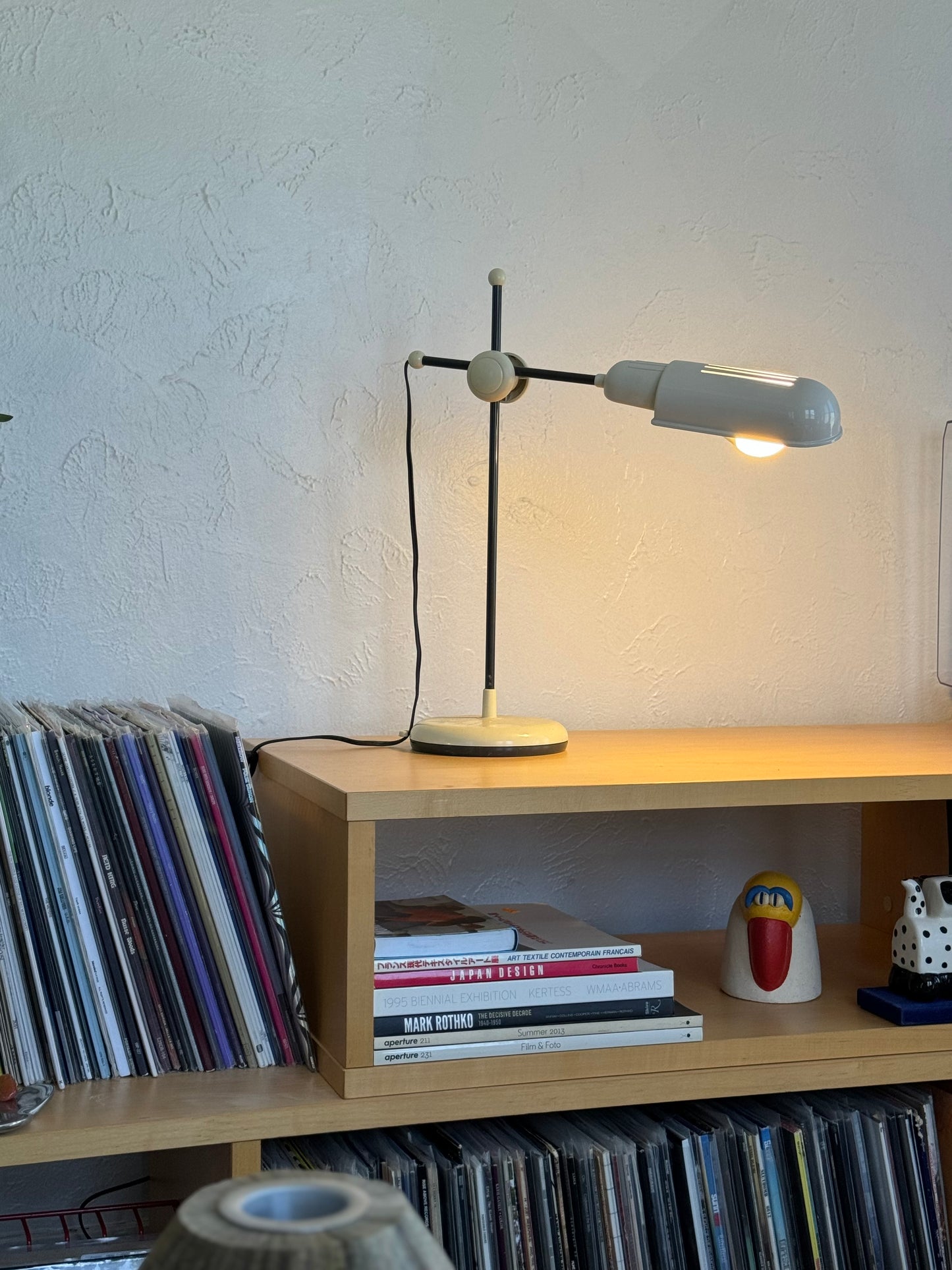 Space age adjustable table lamp