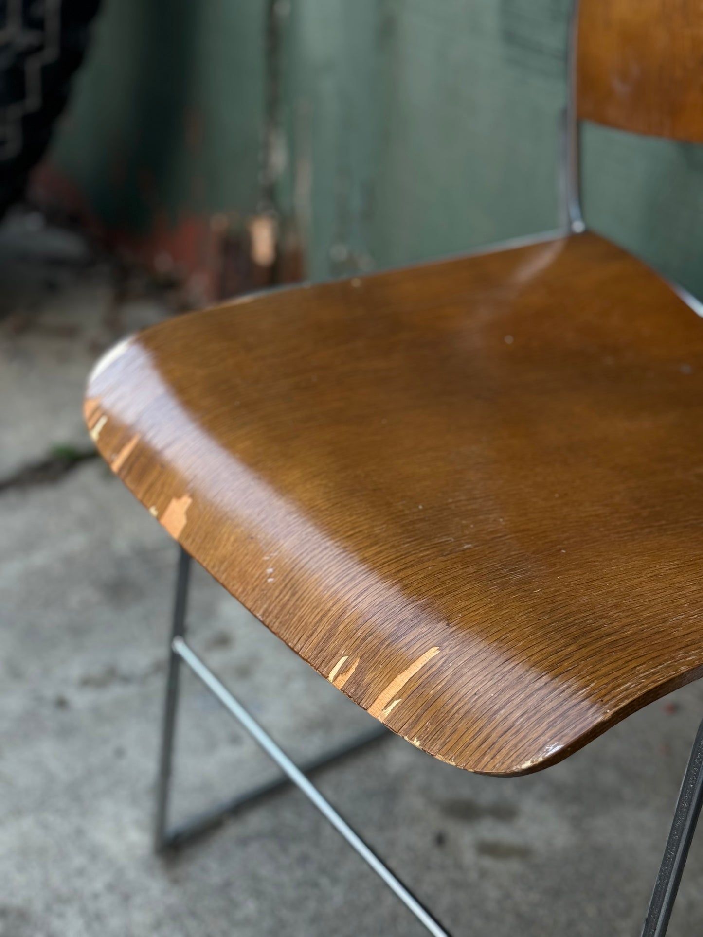 David Rowland 40/4 stackable bent oak dining chair, 1974