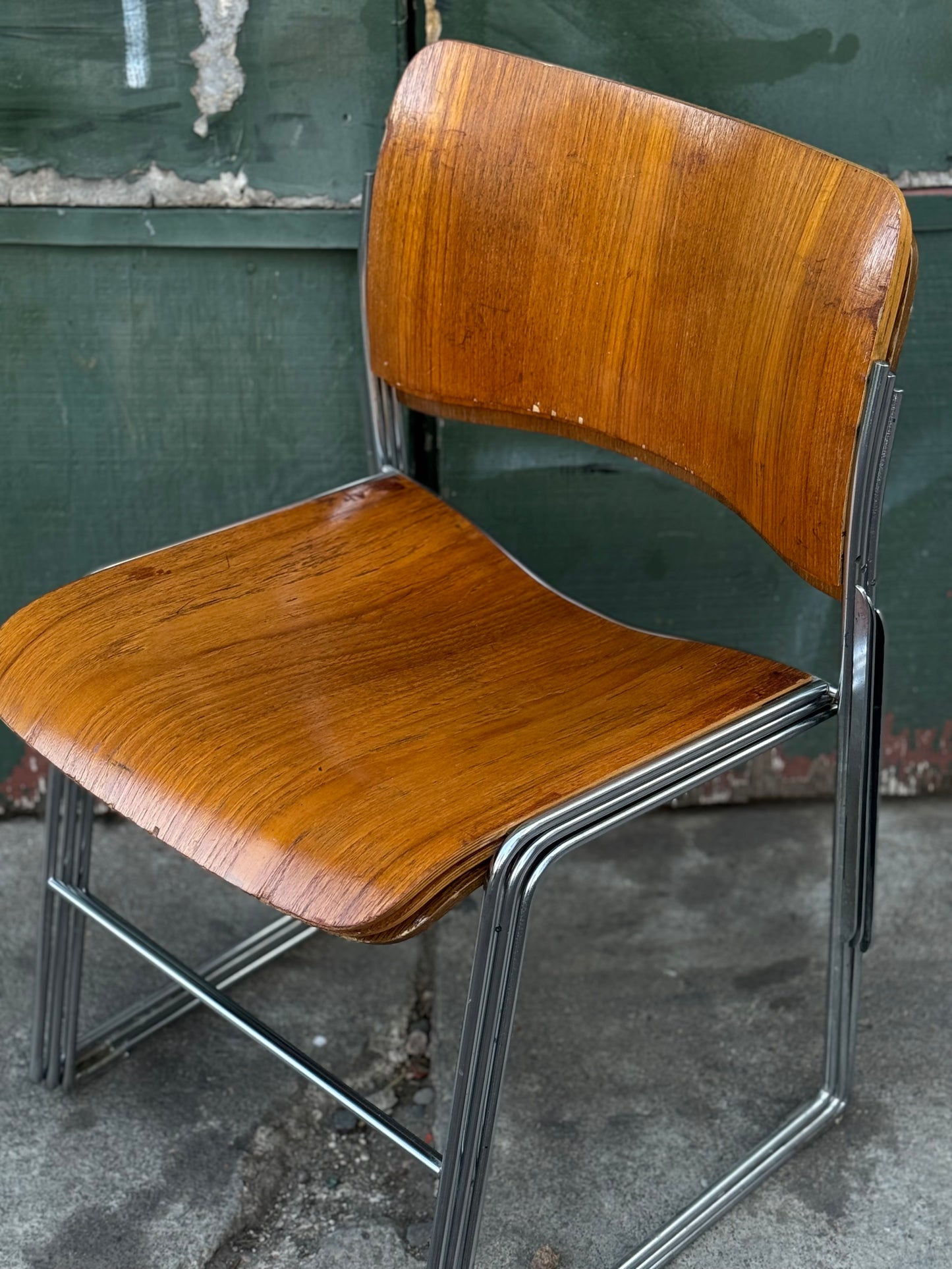 David Rowland 40/4 stackable bent oak dining chair, 1974